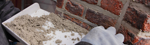 Rejointoiement de mur en pierre